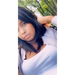 Meet your Posher, Linette